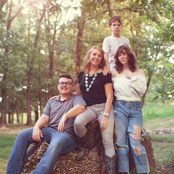 Meet your Posher, Dawn - Picture 3 of 7